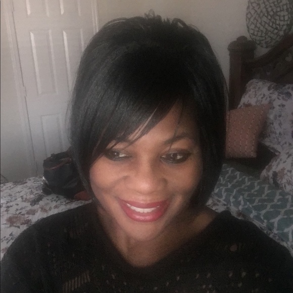 Meet your Posher, Valerie - Picture 6 of 7